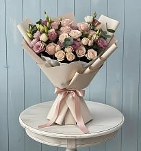 Букет цветов из:  Розы и Лизиантусы в Калининце