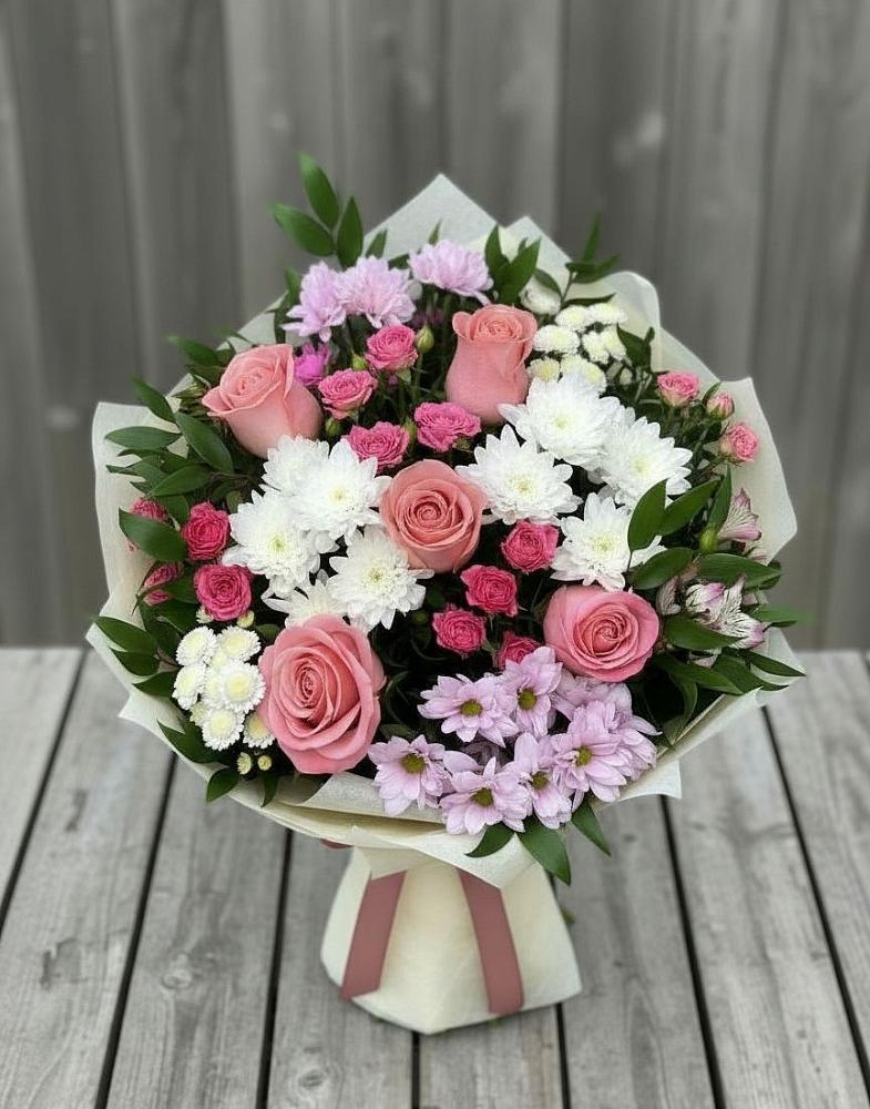 Букет цветов из: Альстромерии, Гвоздики, Розы и Хризантемы в Калининце