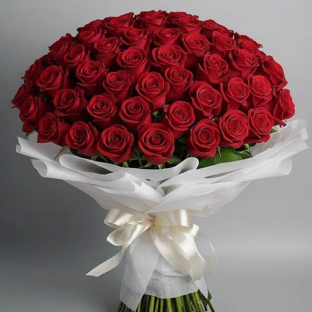 Букет 101 Красная роза Блэк Мэджик в Калининце
