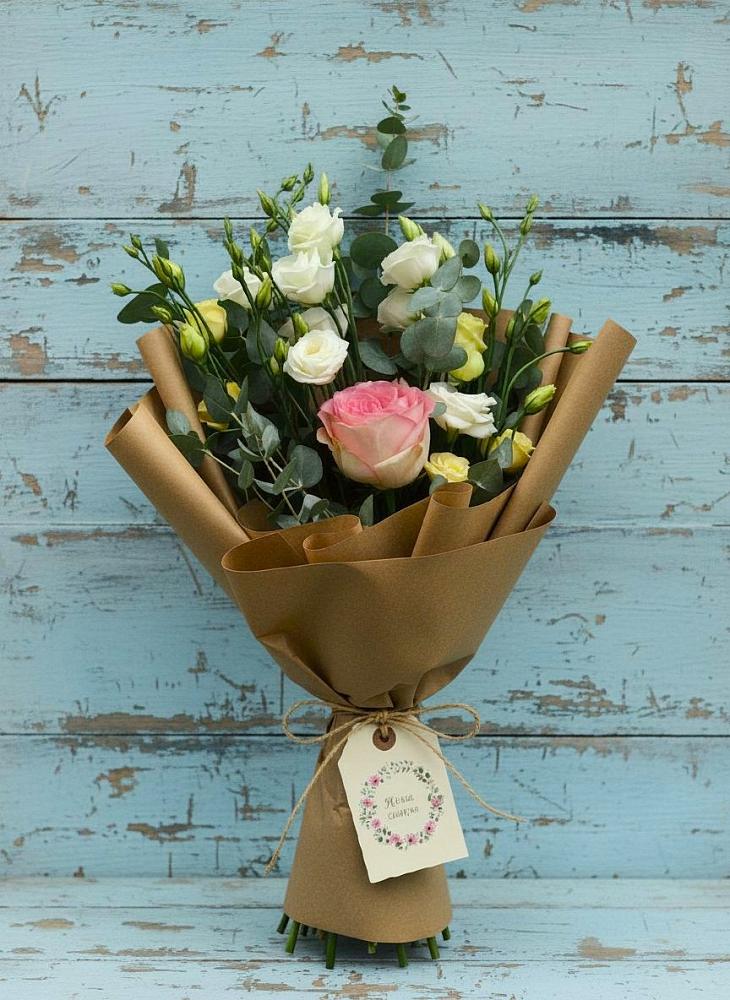 Букет цветов из: Розы и Лизиантусы в Калининце