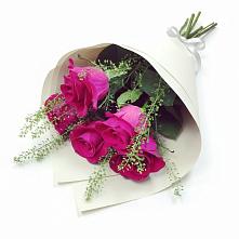 Букет цветов из:  Розы в Калининце