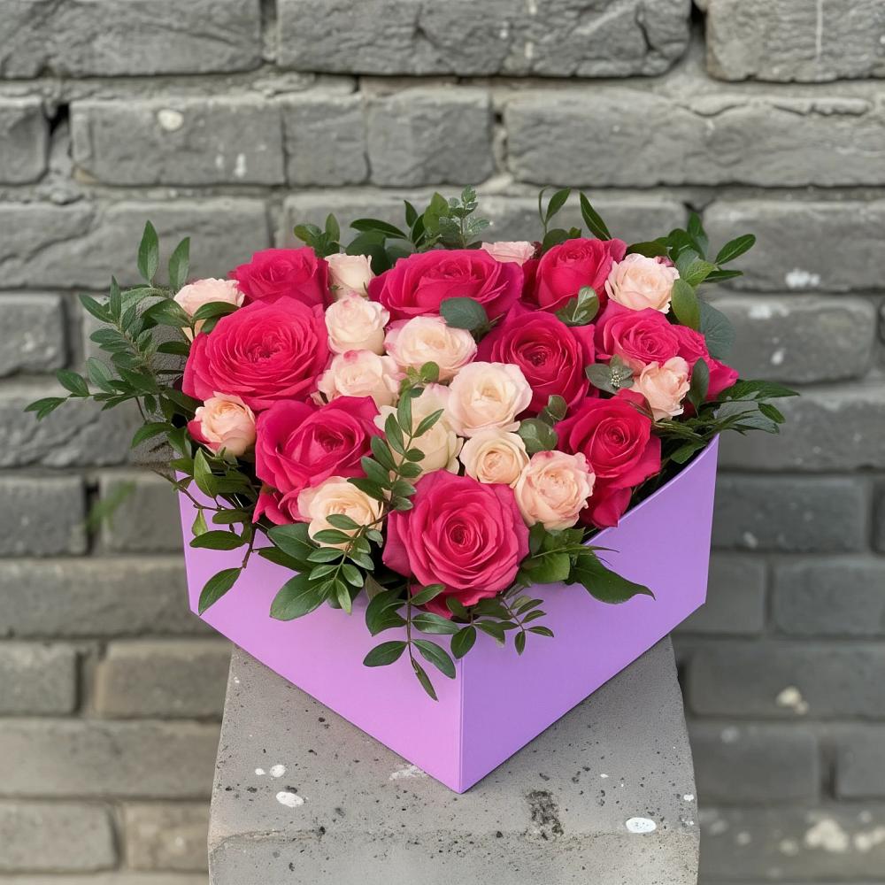 Цветочная композиция из Розы в коробке в Калининце
