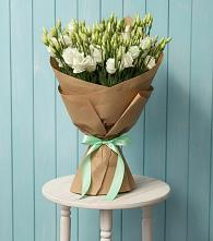 Букет цветов из:  Лизиантусы в Калининце