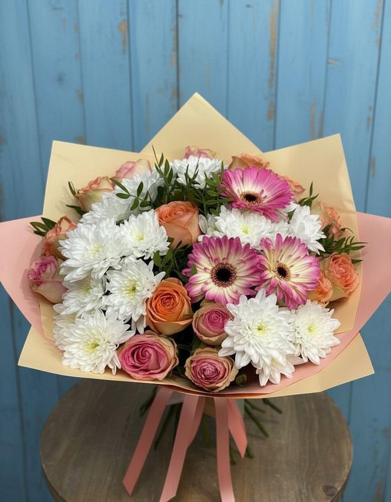 Букет цветов из: Розы, Герберы и Хризантемы в Калининце