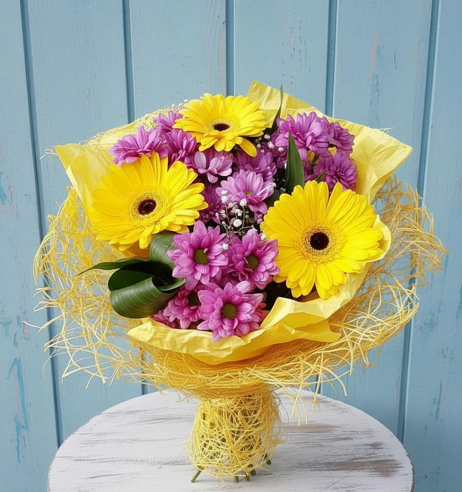 Букет цветов из: Хризантемы и Герберы в Калининце