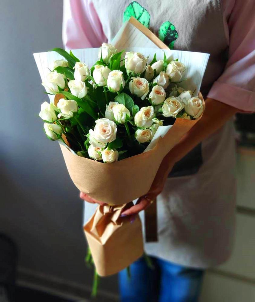 Букет цветов из: Розы в Калининце