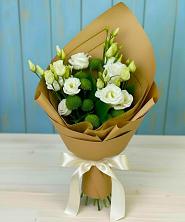 Букет цветов из:  Хризантемы и Лизиантусы в Калининце