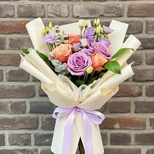 Букет цветов из:  Лизиантусы и Розы #REPLACE_PRED# Калининце