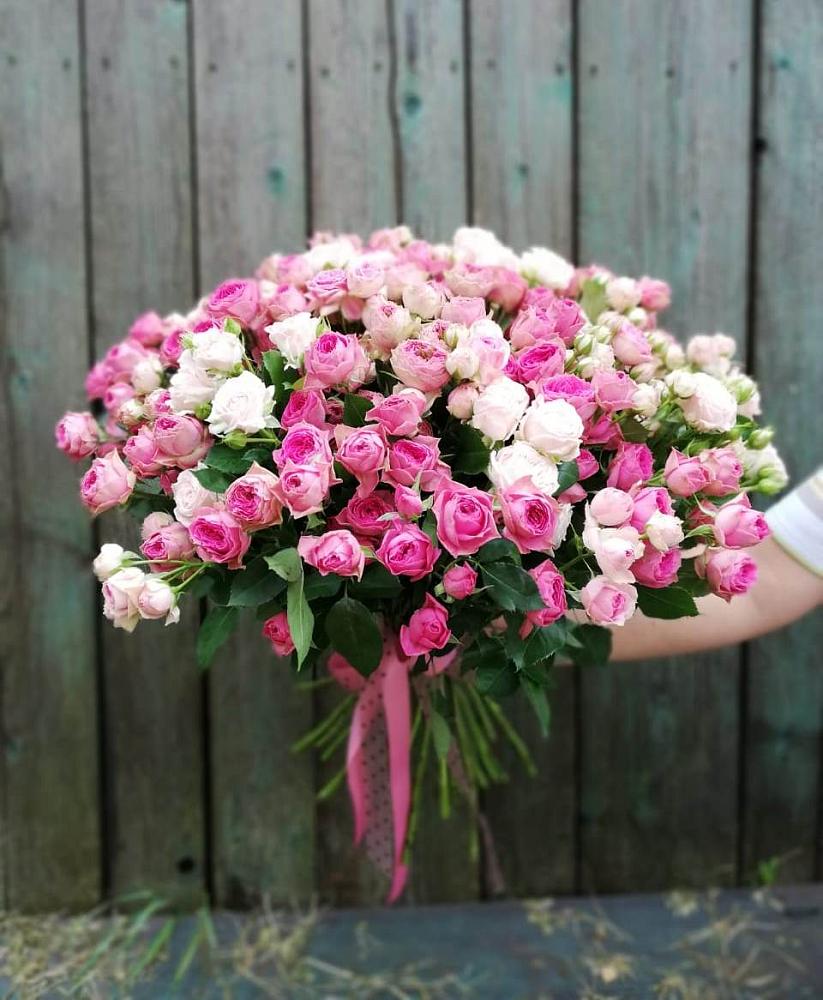 Букет Розовые кустовые розы Натали и Лав Лидия в Калининце