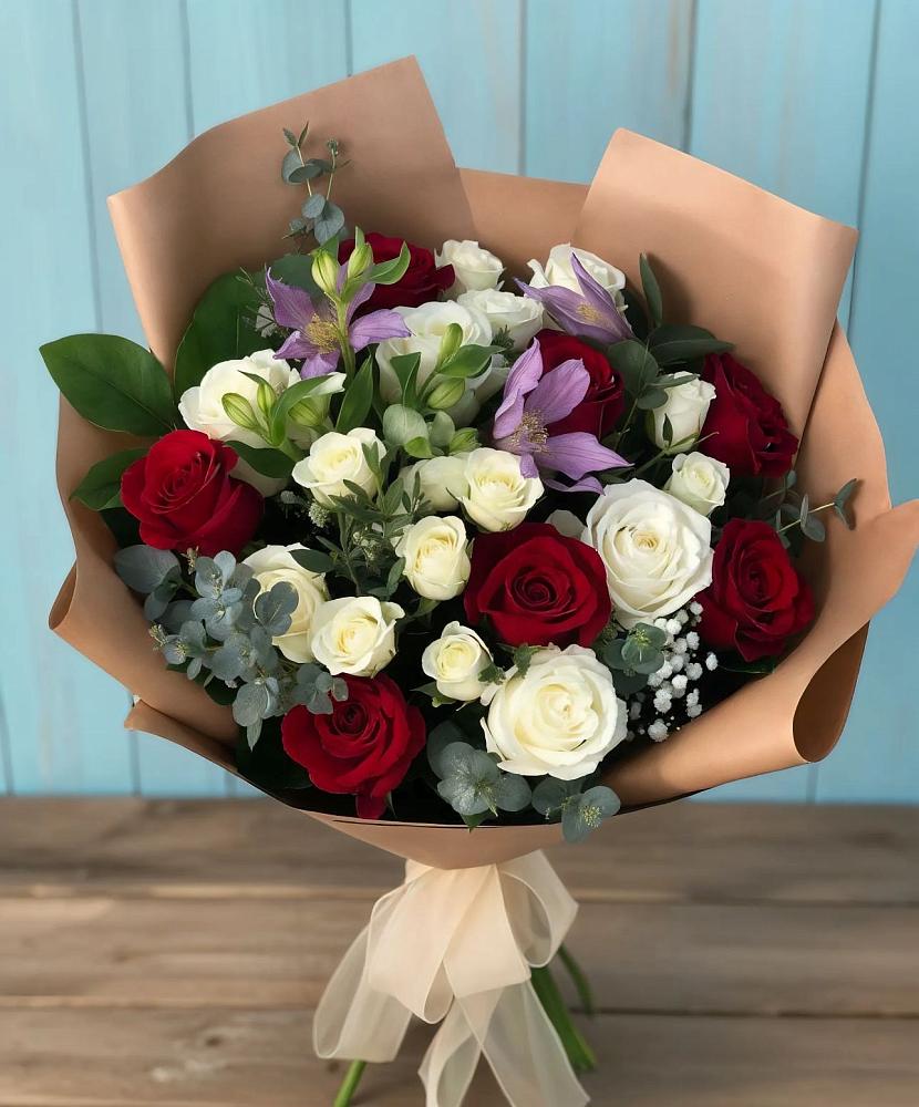 Букет цветов из: Розы и Альстромерии в Калининце